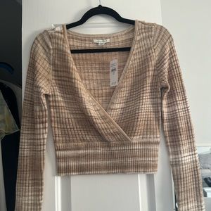 AE twist front long sleeve top size S